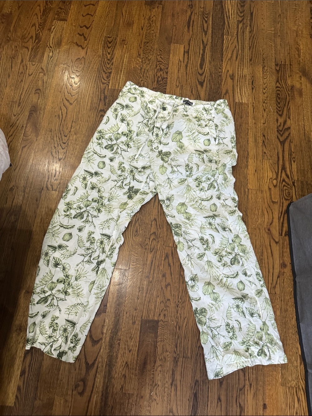 Zara White Wide Leg Pants with Green toile Leaf Print